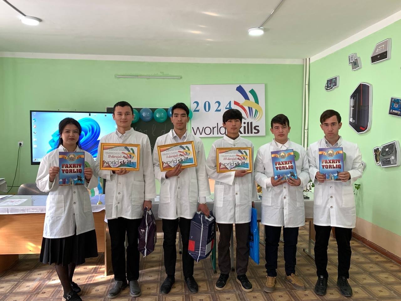 Qo‘shko‘pir tuman 1-son kasb-hunar maktabida "Worldskills-2024" musobaqasi bo‘lib o‘tdi.   🖥 🖨 Musobaqada "Apparat va dasturiy ta'minot sozlovchisi" kasbi bo‘yicha taxsil olayotgan o‘quvchilar kasb maxorati bo‘yicha bellashdilar.